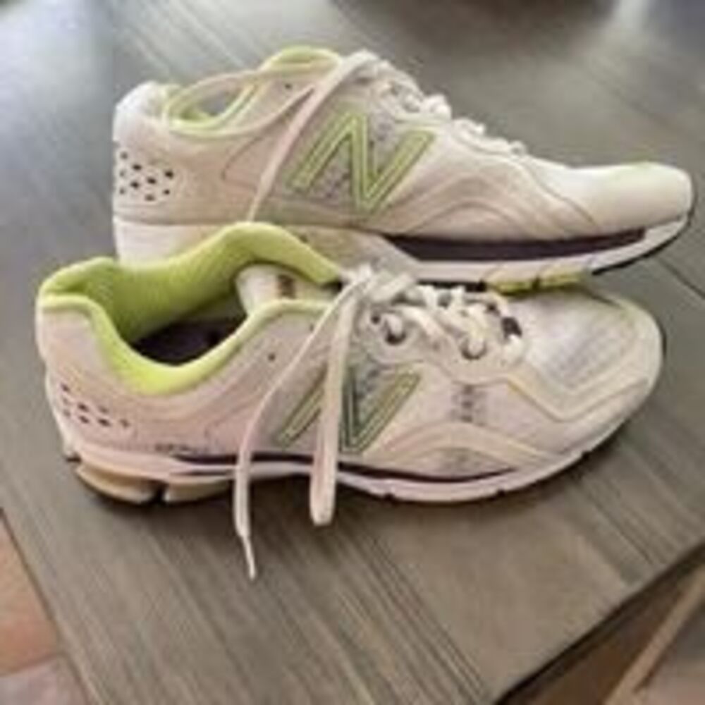 New Balance Womens Revlite WR1770GL Running Shoes in Grey/Green/White size 10